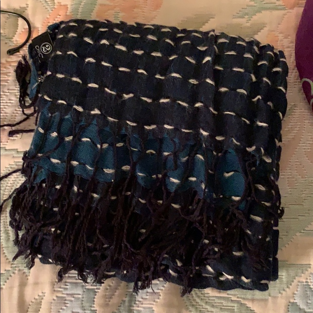 Scarf - Picture 4 of 4